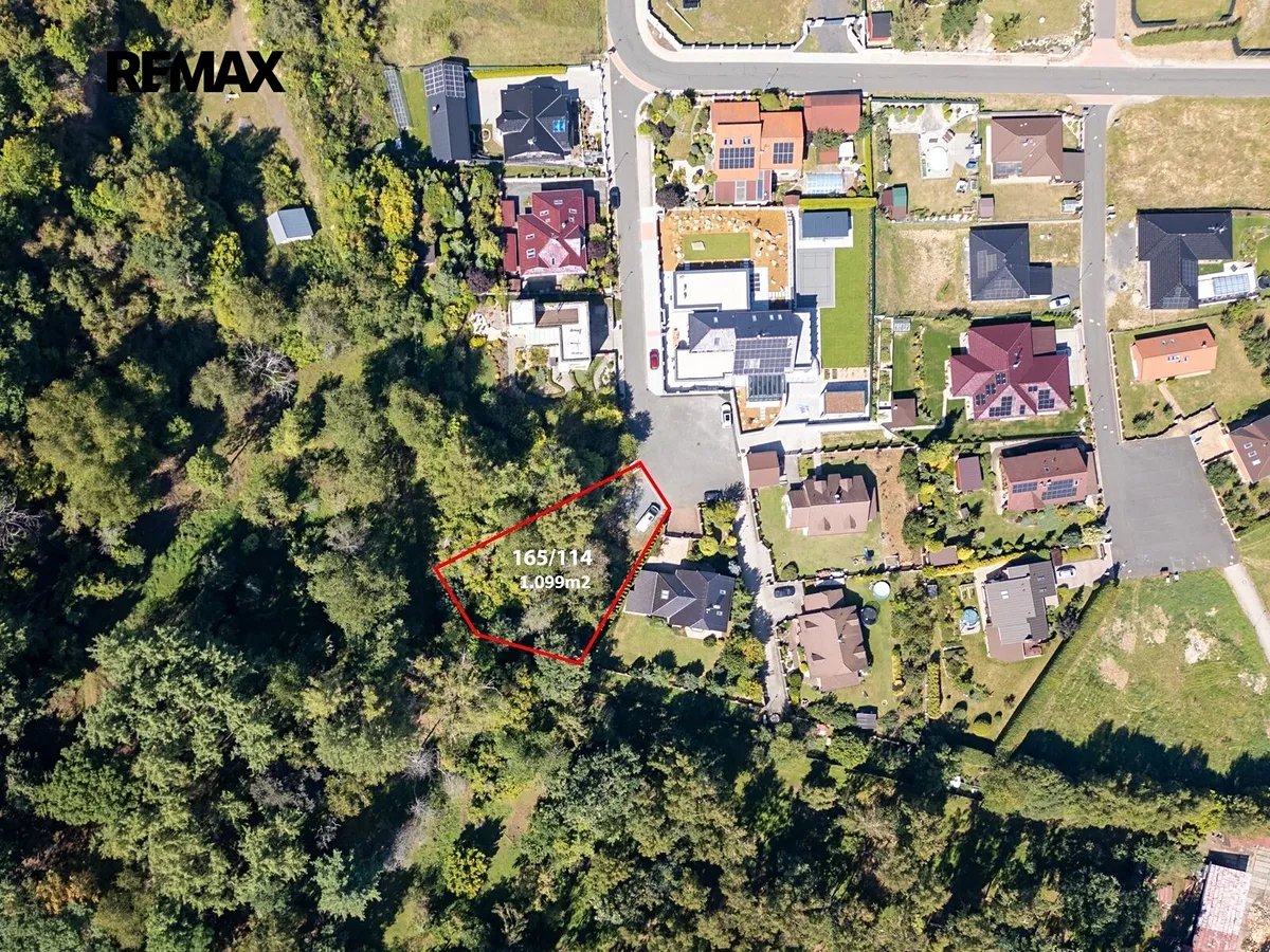 Prodej stavebního pozemku 1099 m²